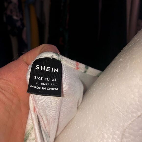 💕5️⃣ SHEIN Women's TieDye VNeck Top Sz Lg - Picture 2 of 2